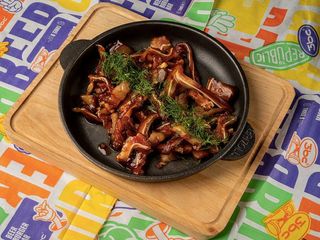 КОПЧЕНІ СВИНЯЧІ ВУХА У СОУСІ СВІТ ЧИЛІ (150g)