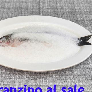 Orata intera al sale