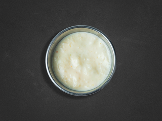 Соус часниковий