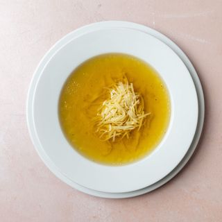 Goveđa supa sa rezancima