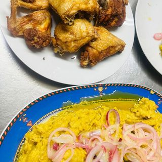 mangu con pollo frito