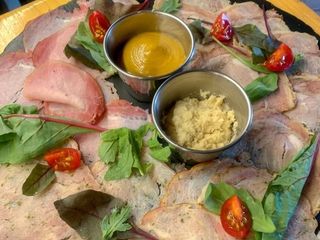 М’ясне асорті (50/50/50/50/30/30g)