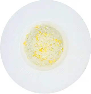 60 Arroz frito con huevo