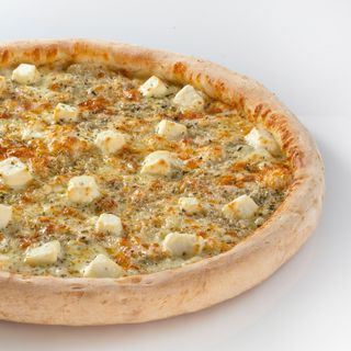 Четыре сыра 30 трад. тесто