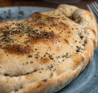 Pizza cerrada de calzone tradizionale (30 cm.)