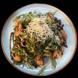 Салат "Руккола с креветками"