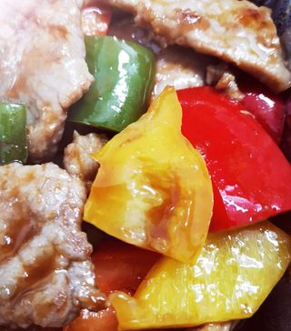 82. Manzo con peperoni