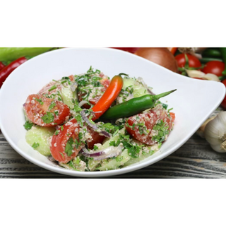 გლეხური სალათი ნიგვზით