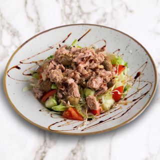 Salata sa tunjevinom