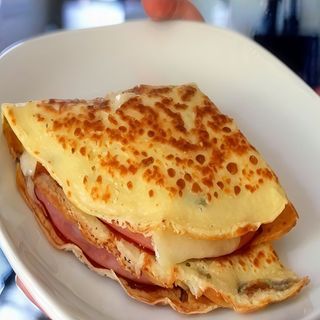 Crepe Salame e Queijo