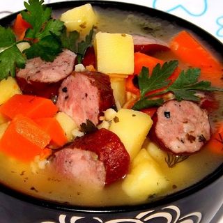 Zupa krupnik z ziemniakami i wkładką