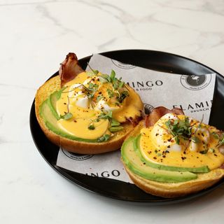 Huevos Benedict (2 Uds.)