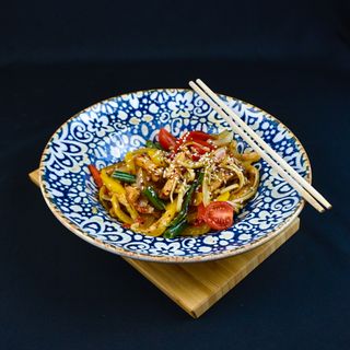 Wok с курицей