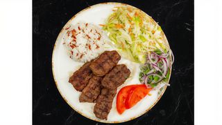 Kasap Kotlet na Talerzu