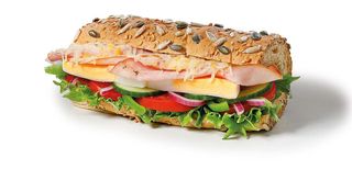 Sandwicz 15cm Śniadanie jajko, ser i szynka