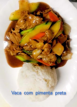 28.Vaca com Pimenta Preta（黑椒牛肉）