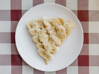 Млинець з арахісовою пастою, бананом та медом