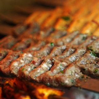 Plat Kebab halabi