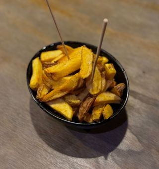 Patatine fresche fritte