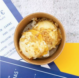 Yogur Griego Con Miel Y Nueces