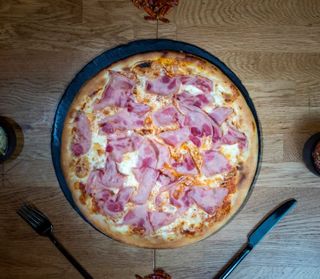Pizza Prosciutto mica