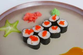 Hosomaki z krewetką i kawiorem masago 8szt