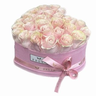 Cutie medie inima roz cu 21 trandafiri Pink Mondial