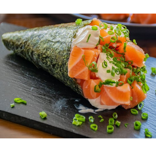 Temaki de Salmão e Philadelphia