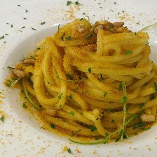 Spaghetti bottarga y lima
