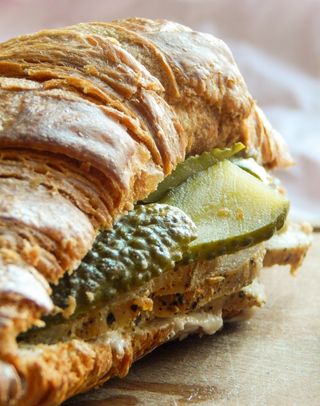 Круасан "М'ясний" (155г)