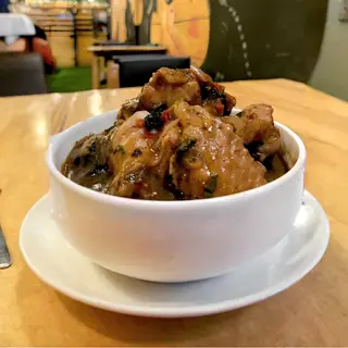 BIG TURKEY PEPPERSOUP WITH SIDES
