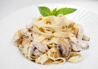 Фетучини с курицей (400г)