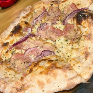 Pizza Blanca Carbonara (30 Cm.)