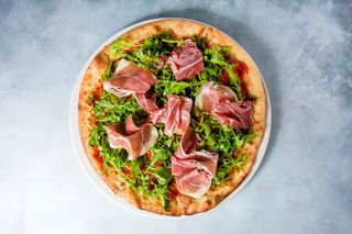 Prosciutto pizza
