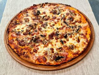 Пица Калцоне -  затворена (30см-500г)