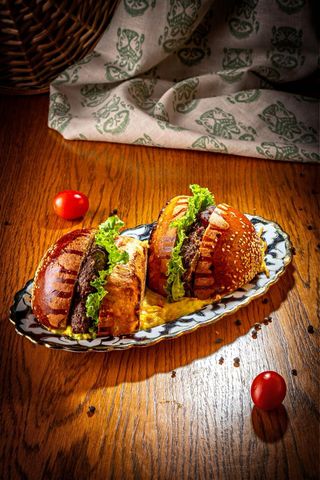 Чикенбургер в сырном соусе