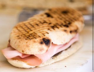 Saltimbocca mortadella e mozzarella