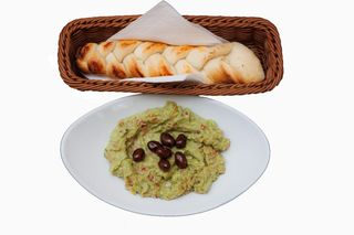 Cremă de Avocado cu Somon Fume