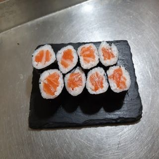 Hosomaki Salmón (8 Pzs.)