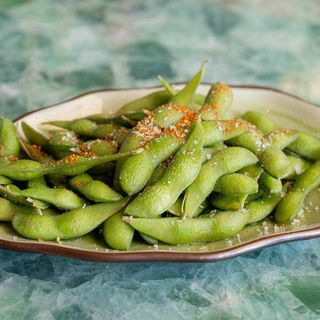 Edamame con sichimi