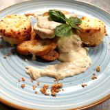 Piept de pui cu ierburi, cartofi gratinati 360g
