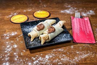 Clatite cu ciocolata si nuca