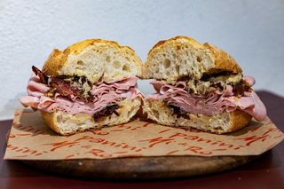 Mortadella, scamorza, crema patate e aceto balsamico