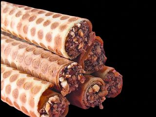 Трубочка зі згущеним молоком