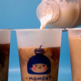 Oolong Latte Tea & Café 