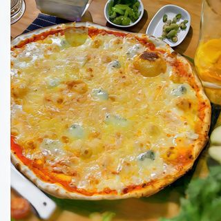 Pizza 4 Quesos (33 Cm.)