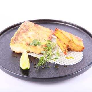 Запечений судак з гратеном (290г)