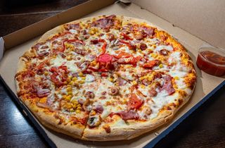 Pizza Taraneasca Ø 32cm 1+1 GRATIS