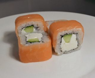 Филадельфия с огурцом (275 гр.)