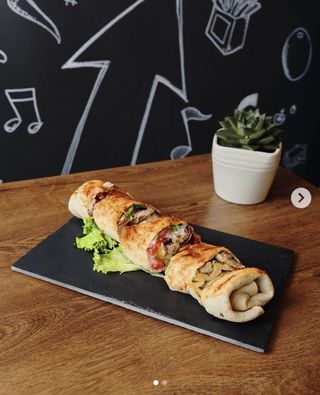 Stromboli sa piletinom